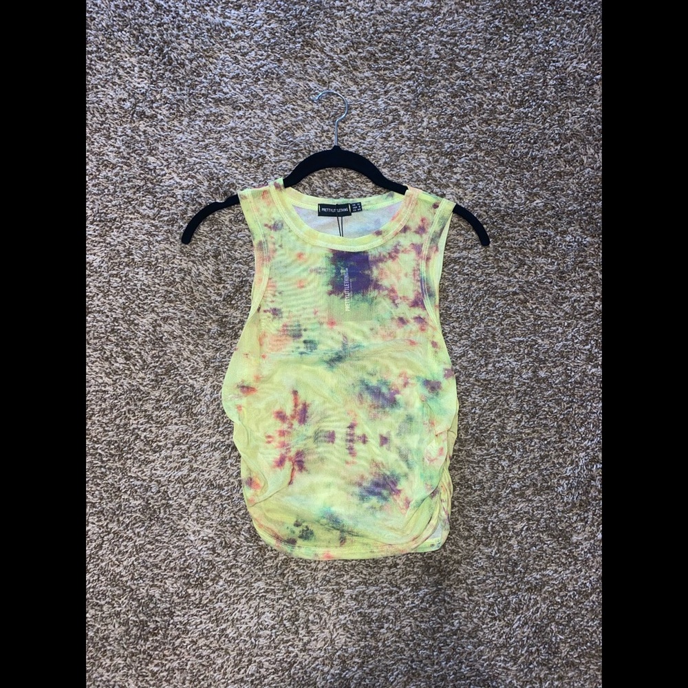PrettyLittleThing top